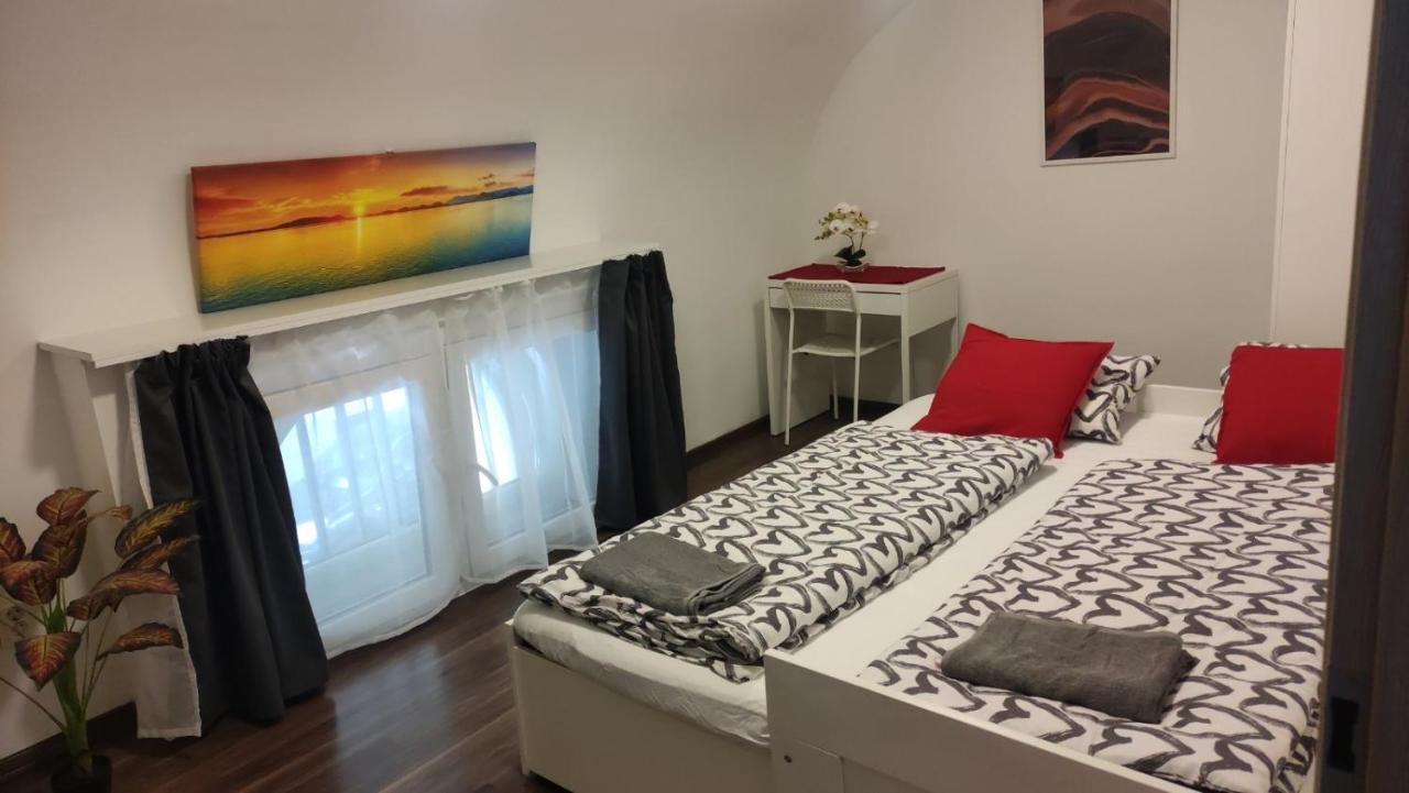 Apartamento Eiffel-t45 Five Bedroom Budapest